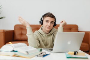 Có nên cho trẻ sử dụng ChatGPT để hỗ trợ làm bài tập về nhà? - Hình ảnh chi tiết