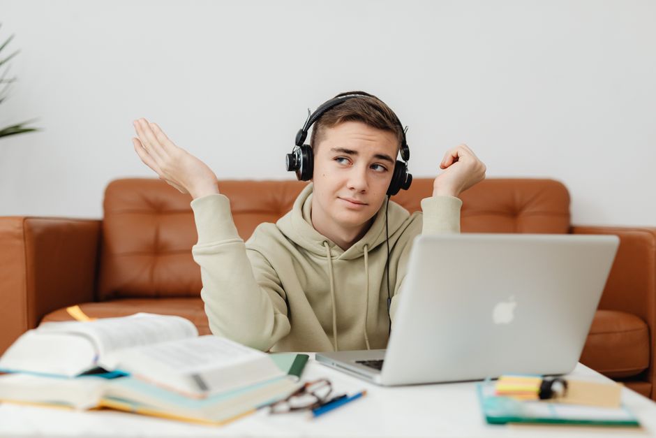 Có nên cho trẻ sử dụng ChatGPT để hỗ trợ làm bài tập về nhà? - Hình ảnh chi tiết