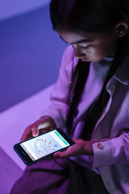 Cách học kỹ năng sống online qua các tình huống thực tế cho trẻ em - VietLearning - Học kĩ năng sống trực tuyến