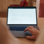 Hướng dẫn cài đặt chặn quảng cáo độc hại trên YouTube hiệu quả nhất 2024