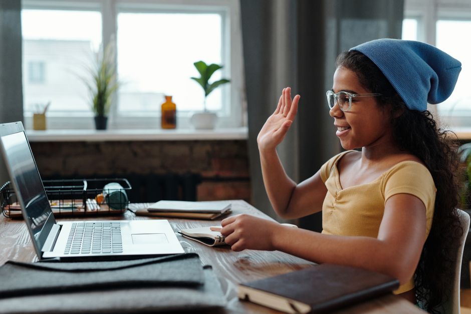 So sánh lớp tiếng anh giao tiếp online 1 kèm 1 cho bé và học nhóm: Đâu là lựa chọn tối ưu? - Hình ảnh chi tiết