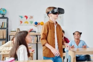 Sự phát triển của thực tế ảo VR trong dạy học: Bước tiến đột phá thời kỳ 4.0 - vietlearning tin giáo dục