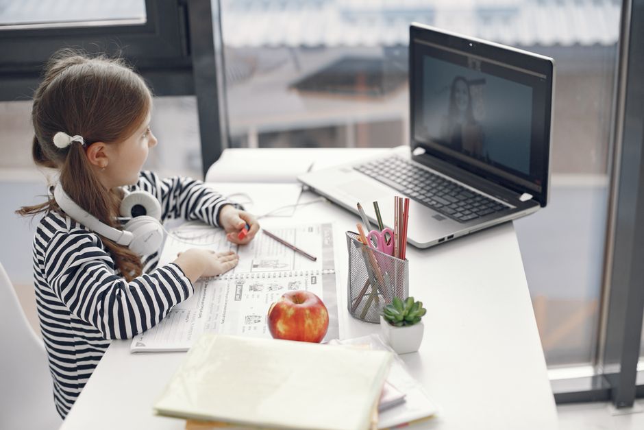 Hướng dẫn nền tảng e learning tiểu học: Cẩm nang xây dựng và học tập hiệu quả