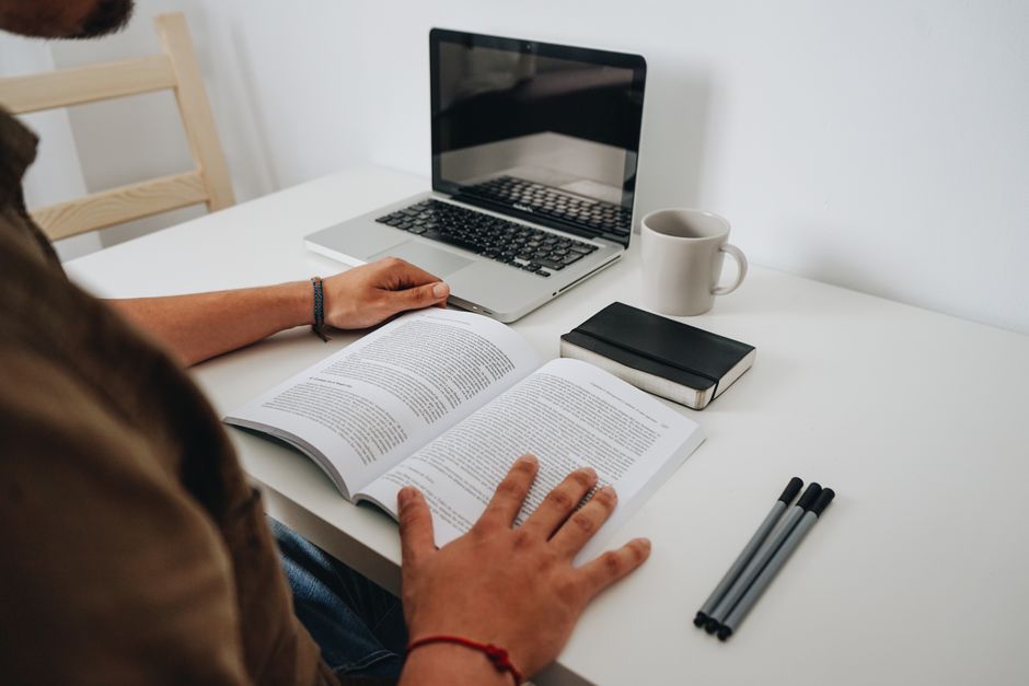 Hướng dẫn phương pháp tự học hiệu quả: Từ tư duy nền tảng đến làm chủ công nghệ AI