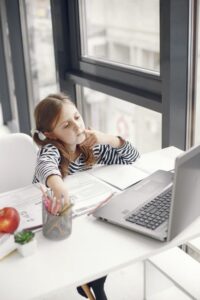 Hướng dẫn web học online cho trẻ: Bí quyết nâng cao hiệu quả học tập tại nhà - vietlearning tin giáo dục