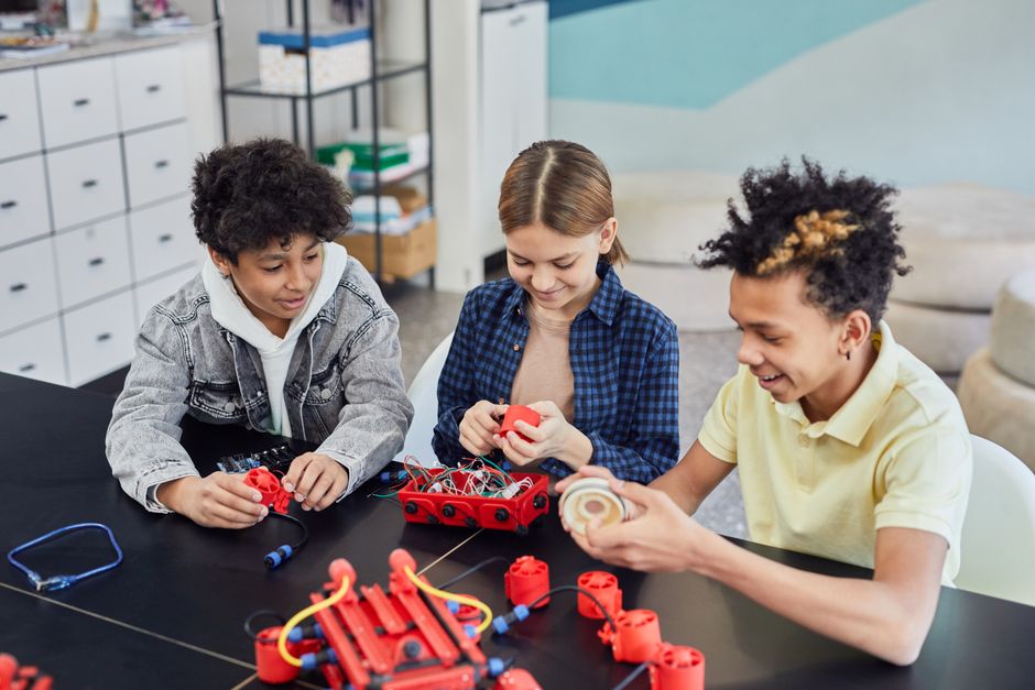 Lớp học tư duy máy tính cho bé: Lộ trình học lập trình và Robotics từ A-Z - vietlearning tin giáo dục
